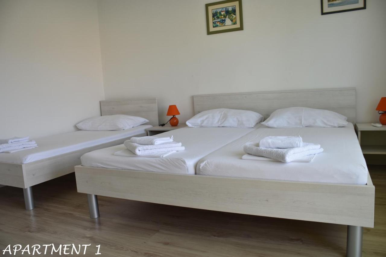 Apartments Luka Trogir Kültér fotó