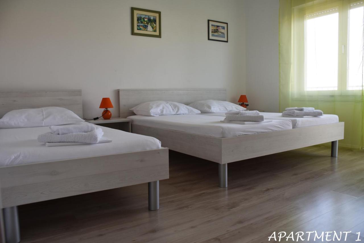 Apartments Luka Trogir Kültér fotó